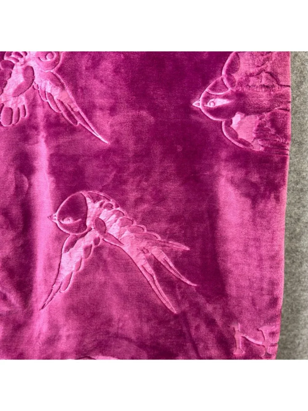 Ed Hardy Embossed Plush Oversized Throw Purple 60 x 70 Blanket Soft Cozy - NEW